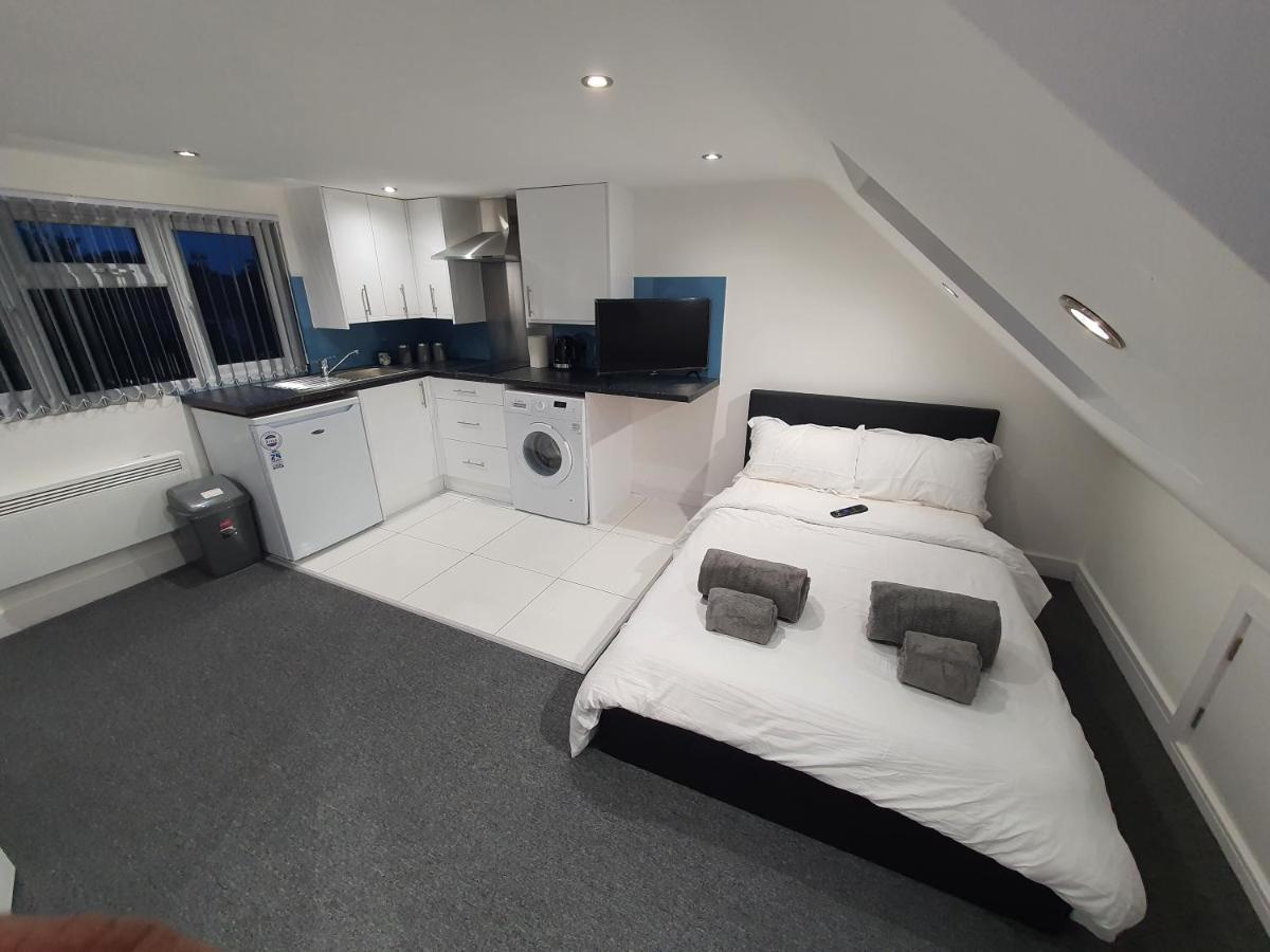 Hotel New Self Contained Flat,In Hayes, Free Parking Northolt  Exterior foto